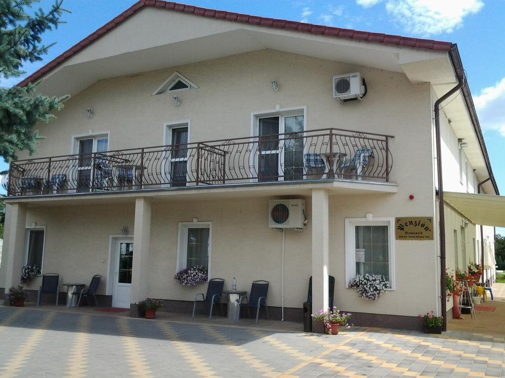 Penzion Romantik Dolná Streda Exterior foto